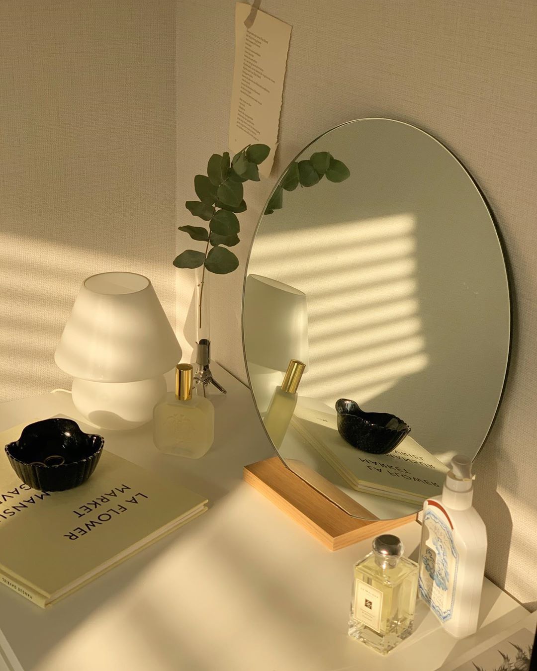 Gương Tròn Đế Gỗ Để Bàn Decor Cao Cấp LUMINA